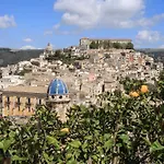 Casa Dell'aquila Barocca * Ragusa
