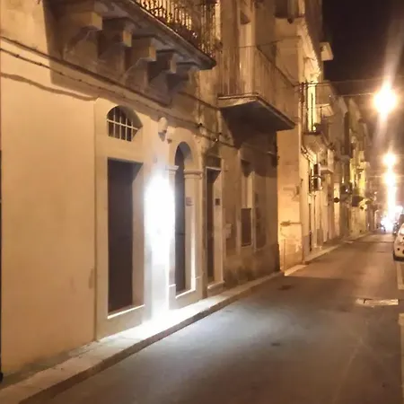Casa Dell'aquila Barocca Lägenhet *