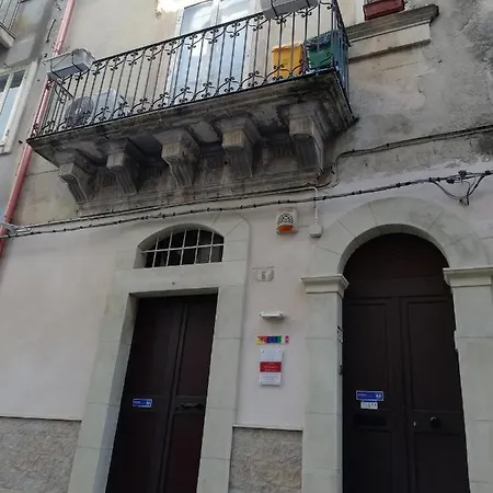 Casa Dell'aquila Barocca Lägenhet Ragusa