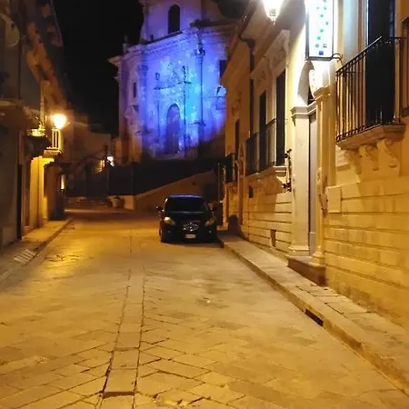 Casa Dell'aquila Barocca Ragusa