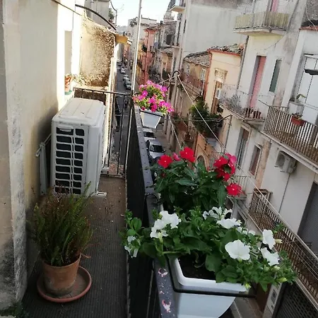 Lägenhet Casa Dell'aquila Barocca Ragusa